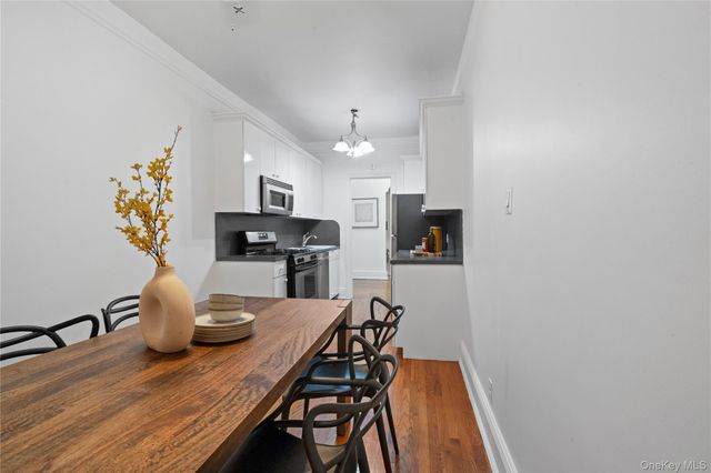 11021 73rd Road 5H, Forest Hills, NY 11375