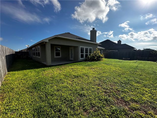 6705 Battery Park Ct, Corpus Christi, TX 78414