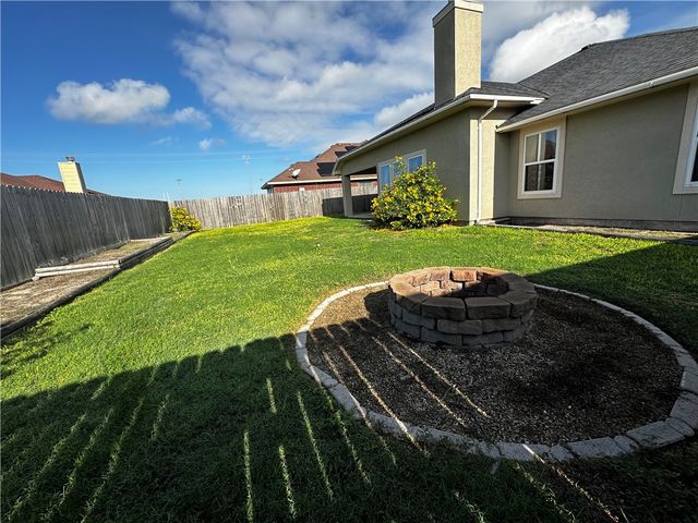 6705 Battery Park Ct, Corpus Christi, TX 78414