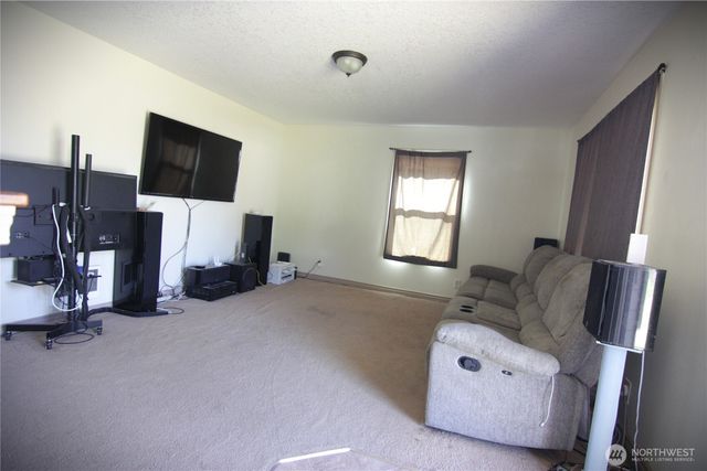 2949 Florida Street, Longview, WA 98632