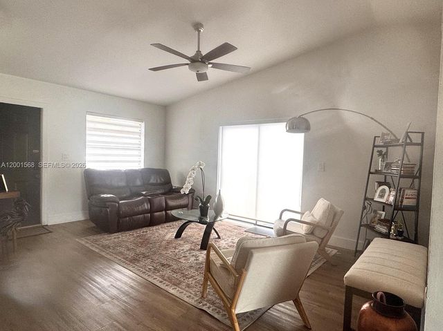 11450 SW 75th Ter, Miami, FL 33173