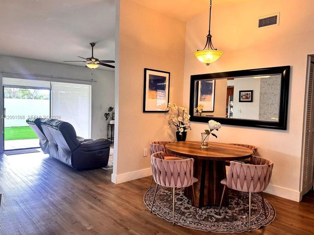 11450 SW 75th Ter, Miami, FL 33173