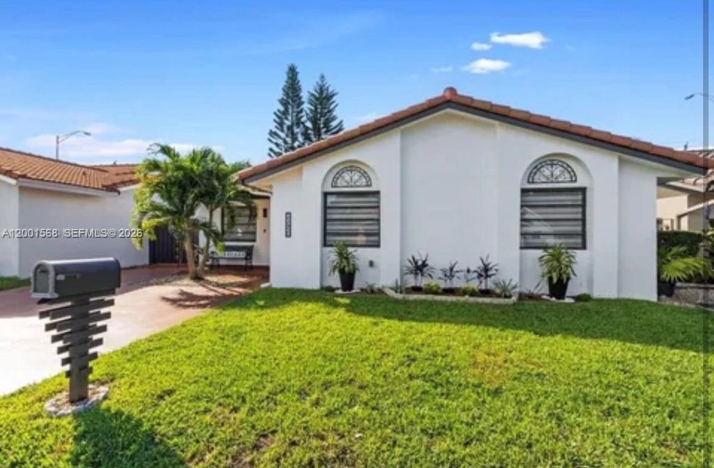 11450 SW 75th Ter, Miami, FL 33173