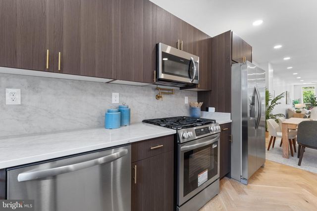 1803 N BROADWAY, Baltimore, MD 21213