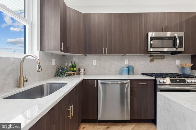 1803 N BROADWAY, Baltimore, MD 21213