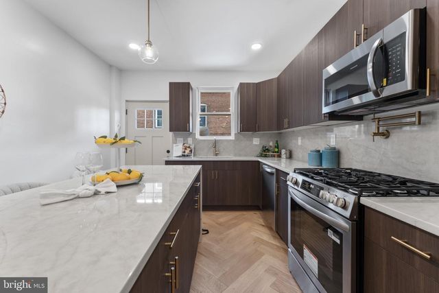 1803 N BROADWAY, Baltimore, MD 21213