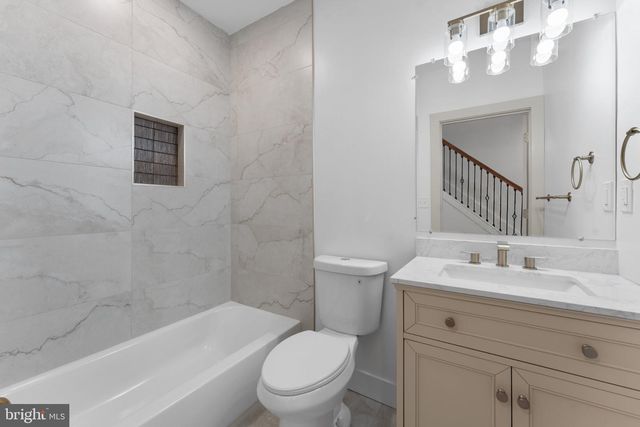 1803 N BROADWAY, Baltimore, MD 21213