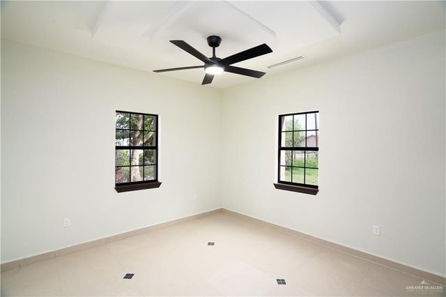 420 W Sycamore Avenue, Alton, TX 78573