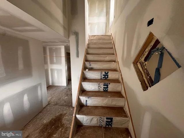 320 DAVISTOWN RD, Blackwood, NJ 08012
