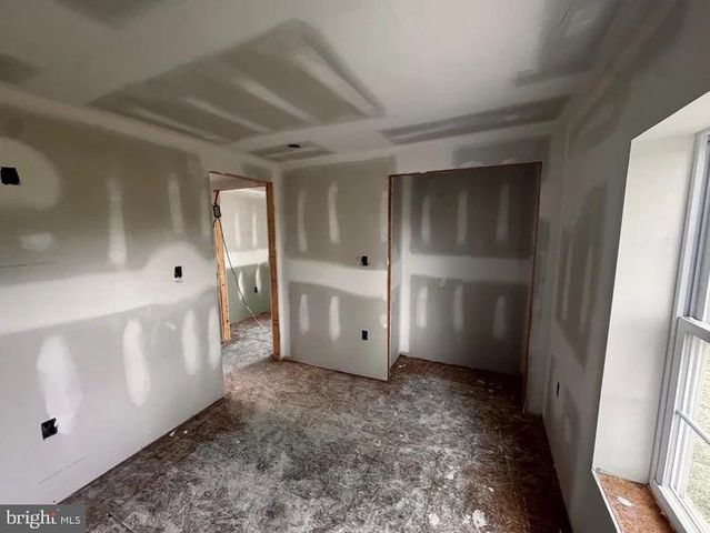 320 DAVISTOWN RD, Blackwood, NJ 08012