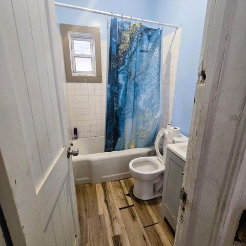 2335 S 7th STREET, Milwaukee, WI 53215