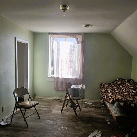 2335 S 7th STREET, Milwaukee, WI 53215