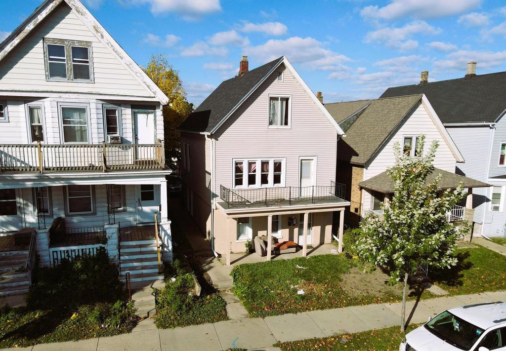 2335 S 7th STREET, Milwaukee, WI 53215