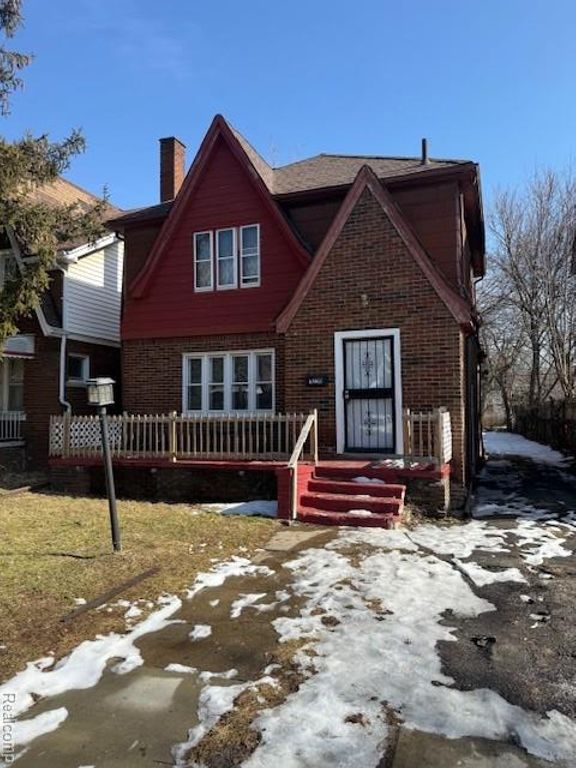 8230 INDIANA, Detroit, MI 48204