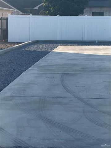 2106 E Bogey Drive, Mission, TX 78572