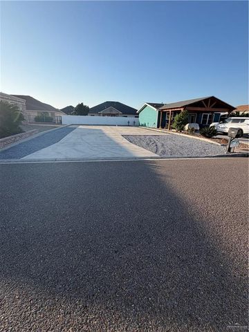 2106 E Bogey Drive, Mission, TX 78572