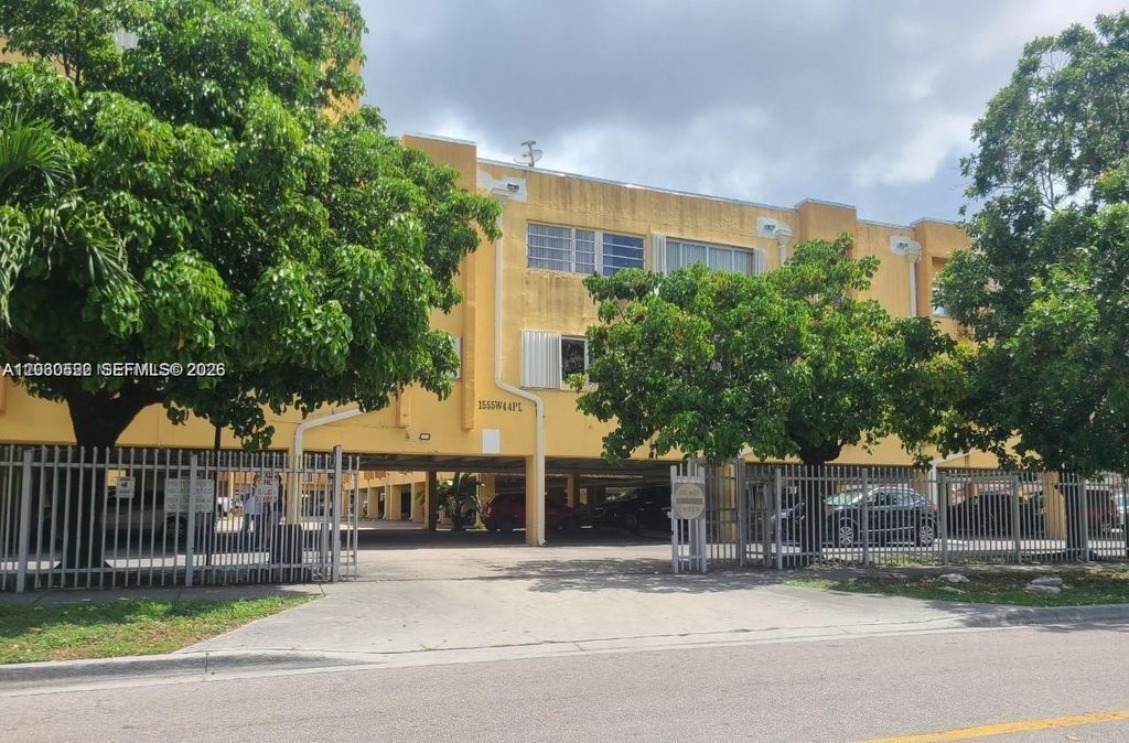 1555 W 44th Pl 225D, Hialeah, FL 33012