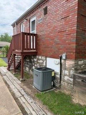2146 Fairhaven Drive, Jennings, MO 63136