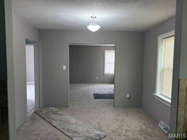 2146 Fairhaven Drive, Jennings, MO 63136
