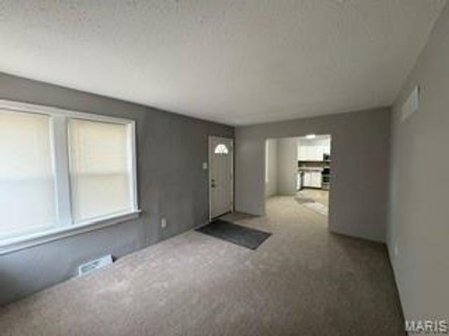 2146 Fairhaven Drive, Jennings, MO 63136