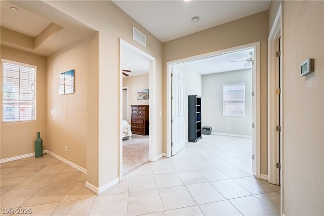 512 Heritage Bridge Avenue, Henderson, NV 89011