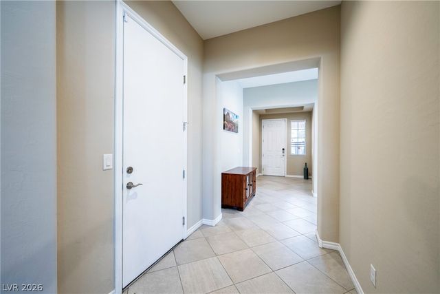 512 Heritage Bridge Avenue, Henderson, NV 89011