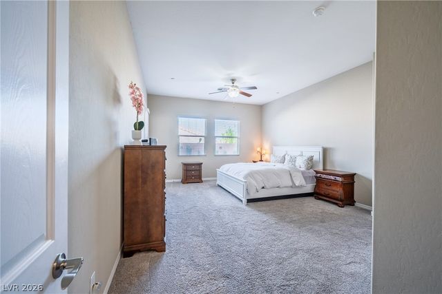 512 Heritage Bridge Avenue, Henderson, NV 89011