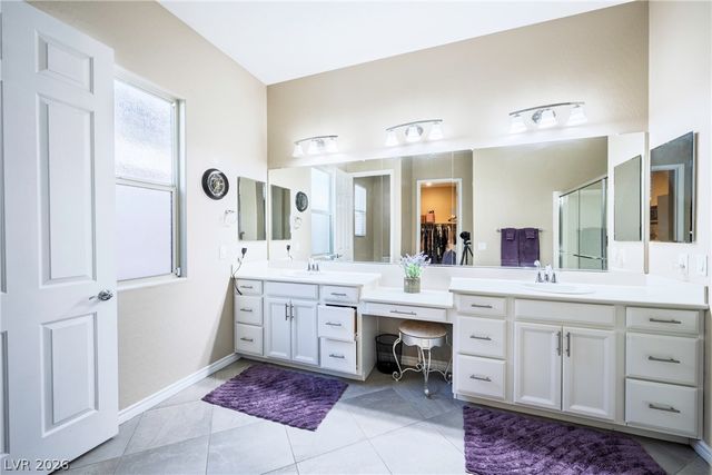 512 Heritage Bridge Avenue, Henderson, NV 89011