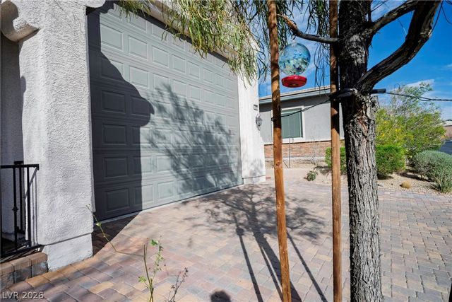 512 Heritage Bridge Avenue, Henderson, NV 89011