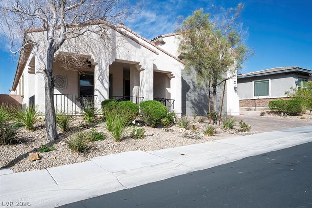 512 Heritage Bridge Avenue, Henderson, NV 89011
