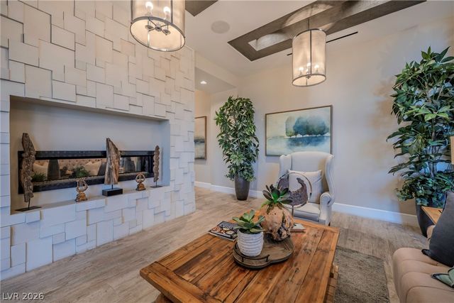 512 Heritage Bridge Avenue, Henderson, NV 89011