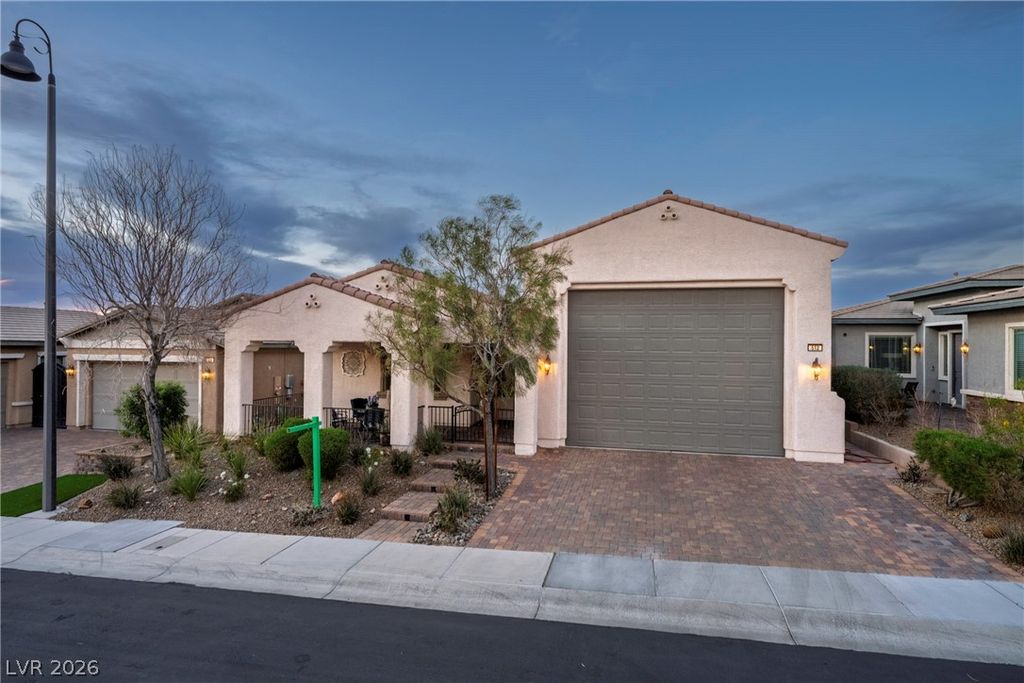 512 Heritage Bridge Avenue, Henderson, NV 89011