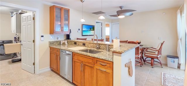 2926 SE 11th PL, Cape Coral, FL 33904