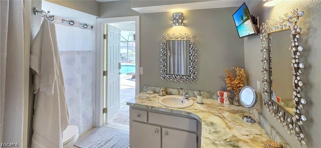 2926 SE 11th PL, Cape Coral, FL 33904