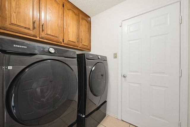 2907 Clairemont Lane, Euless, TX 76039