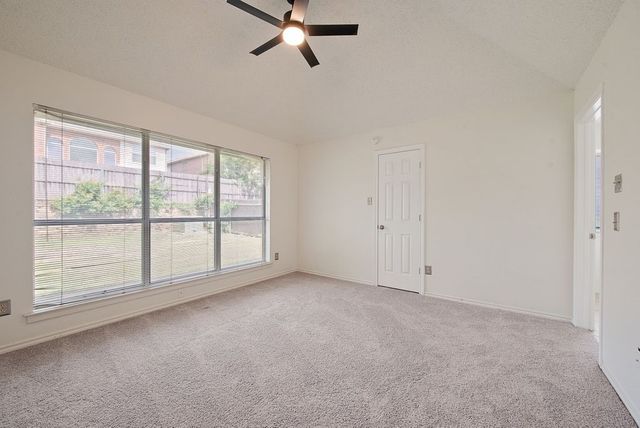 2907 Clairemont Lane, Euless, TX 76039