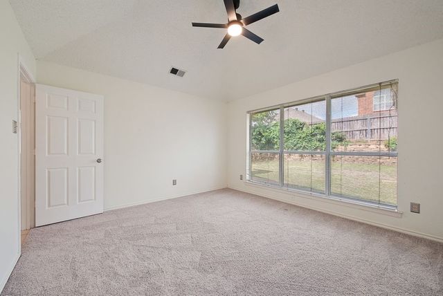2907 Clairemont Lane, Euless, TX 76039