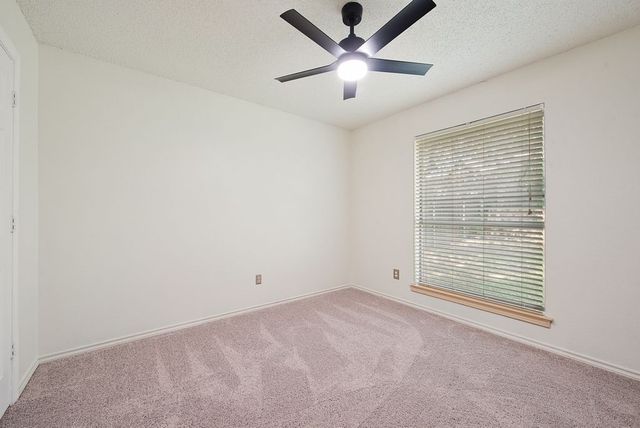 2907 Clairemont Lane, Euless, TX 76039