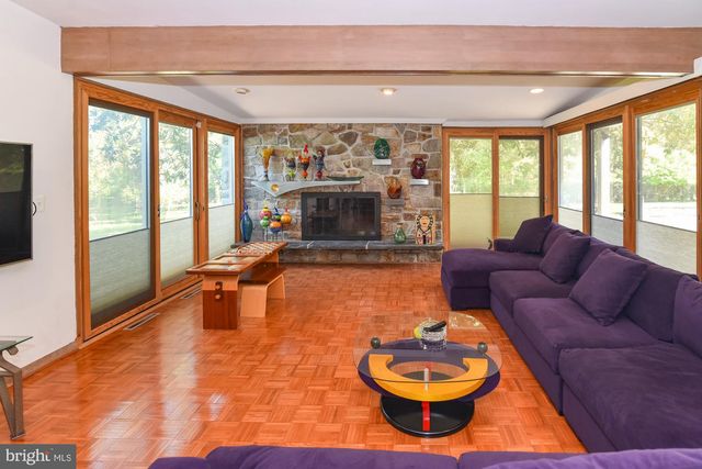 3623 ANTON FARMS RD, Baltimore, MD 21208