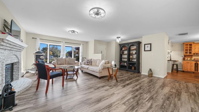 1554 Crest View Way Apt B, Grand Junction, CO 81506