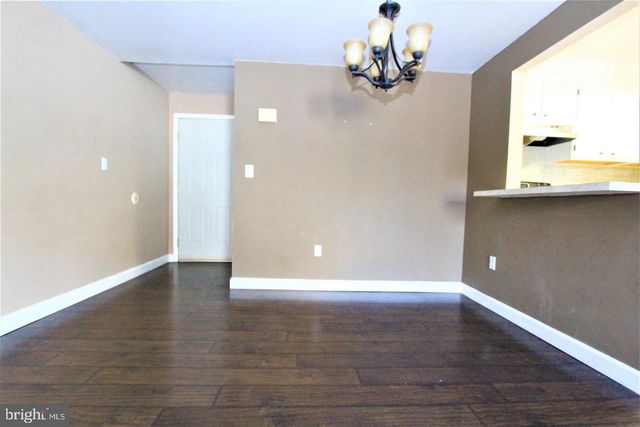 604 RAVENS CREST DR, Plainsboro, NJ 08536