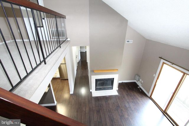 604 RAVENS CREST DR, Plainsboro, NJ 08536