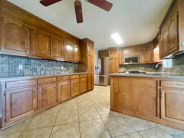 298 Meridianville Road, Meridianville, AL 35759