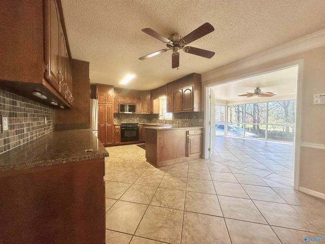 298 Meridianville Road, Meridianville, AL 35759