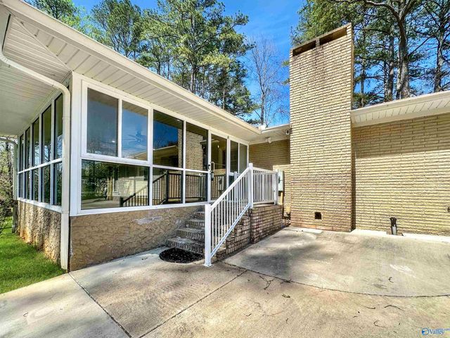 298 Meridianville Road, Meridianville, AL 35759