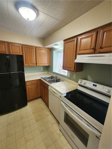 3 Hiland Valley Dr 306, Ross Twp, PA 15229