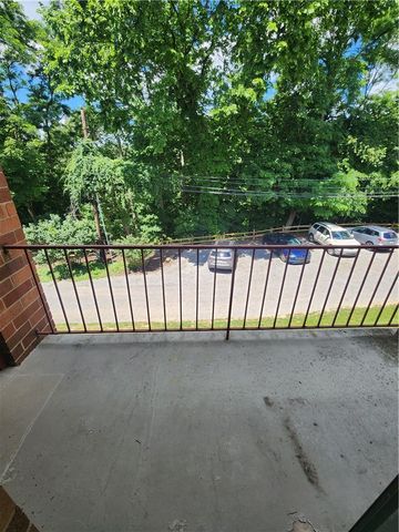 3 Hiland Valley Dr 306, Ross Twp, PA 15229
