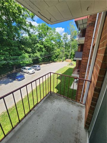 3 Hiland Valley Dr 306, Ross Twp, PA 15229