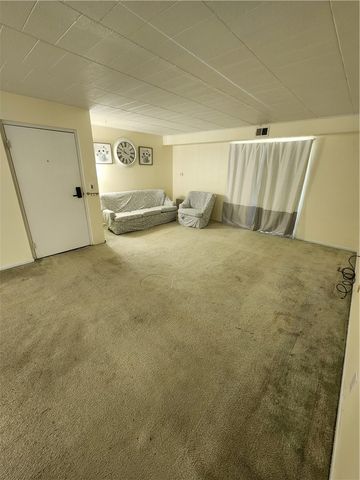 3 Hiland Valley Dr 306, Ross Twp, PA 15229