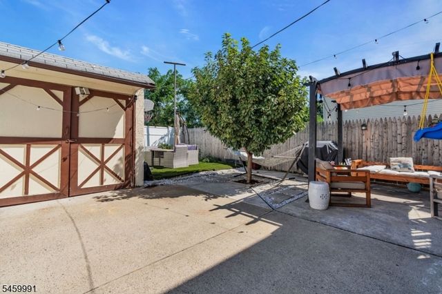 282 Alpine St, Perth Amboy City, NJ 08861